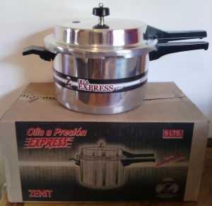 olla-a-presion-de-5-litros-zenit-modelo-express-D_NQ_NP_722111-MLV20486341340_112015-F