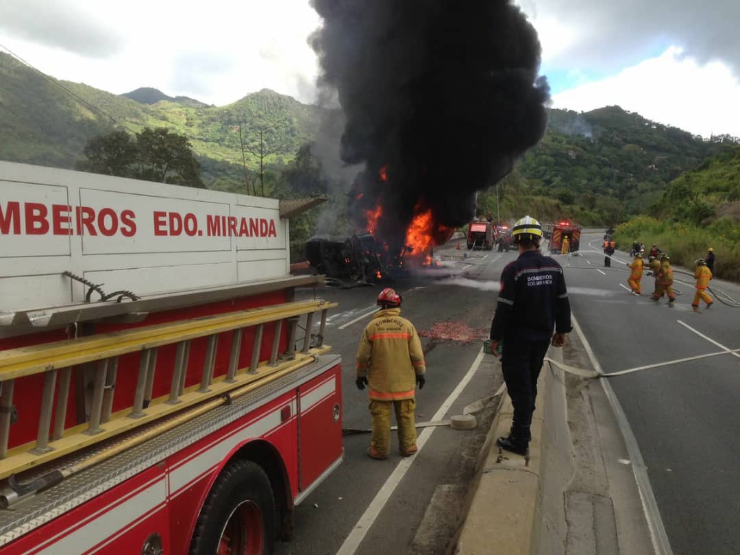 Pese a la crisis los bomberos mantienen intacta su abnegación