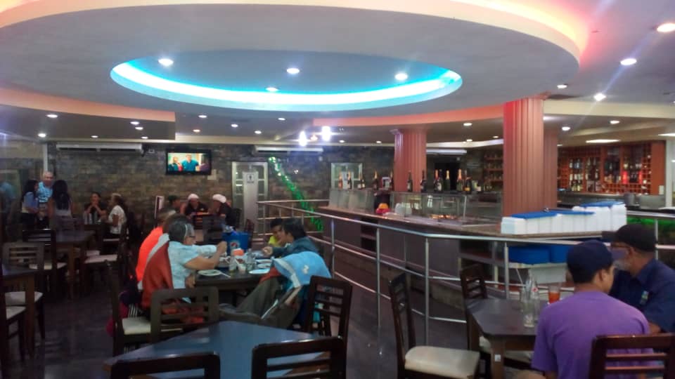 Restaurante se adaptan a los nuevos tiempos para sobrevivir