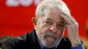 Ordenan transferir al expresidente Lula a cárcel en Sao Paulo