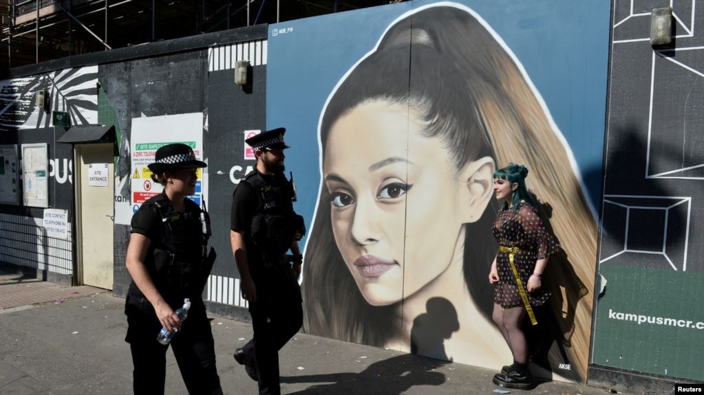 Ariana Grande demanda a Forever 21