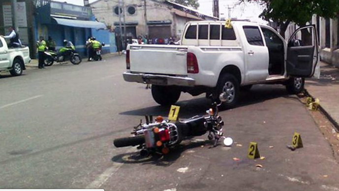 Asesinan a estudiante para robarle una moto prestada