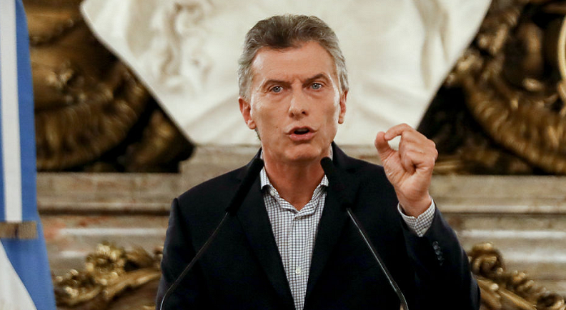 Macri aplica control de cambio en Argentina hasta fin de año