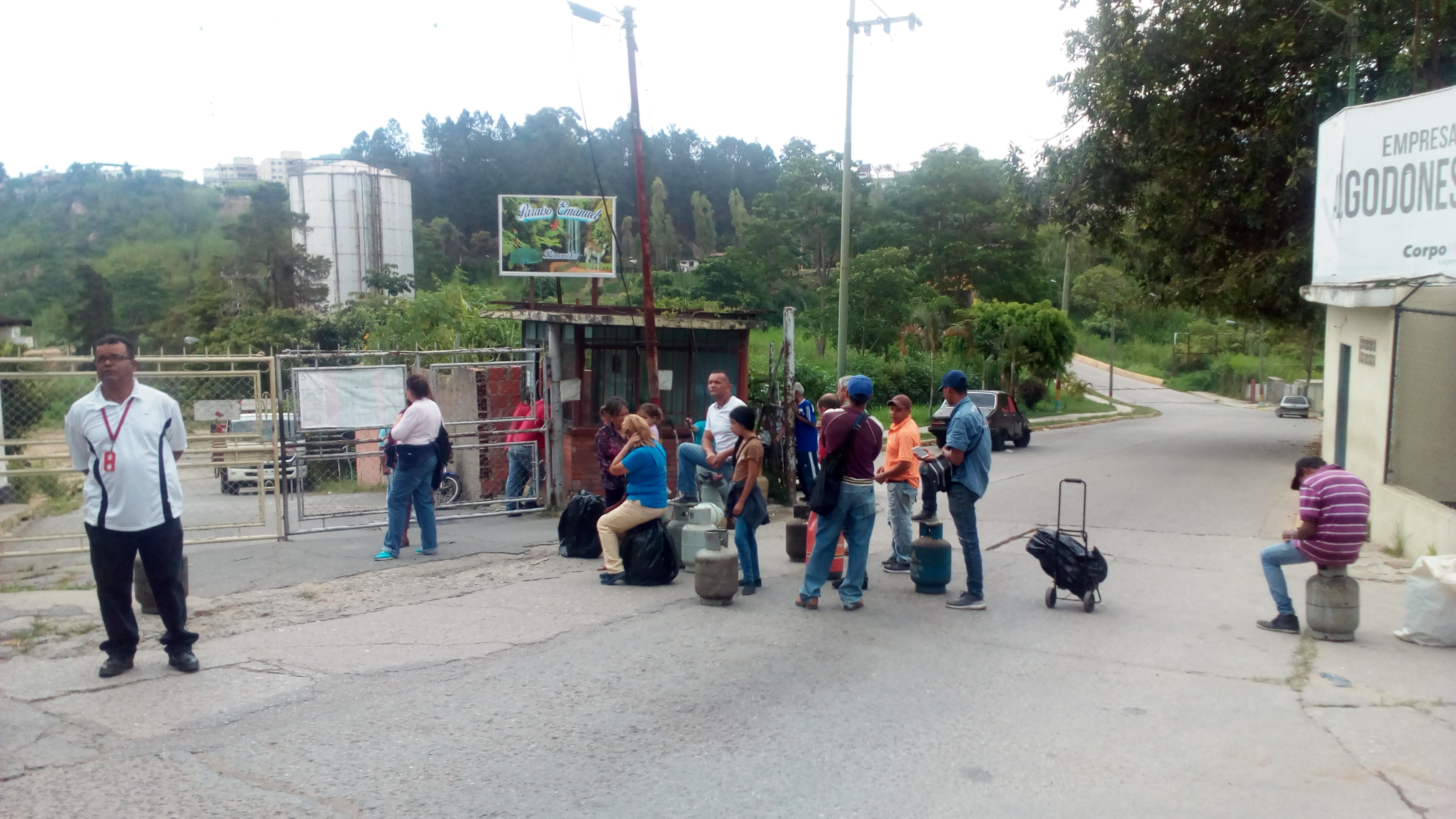 Protestan en Lanex por falta de gas