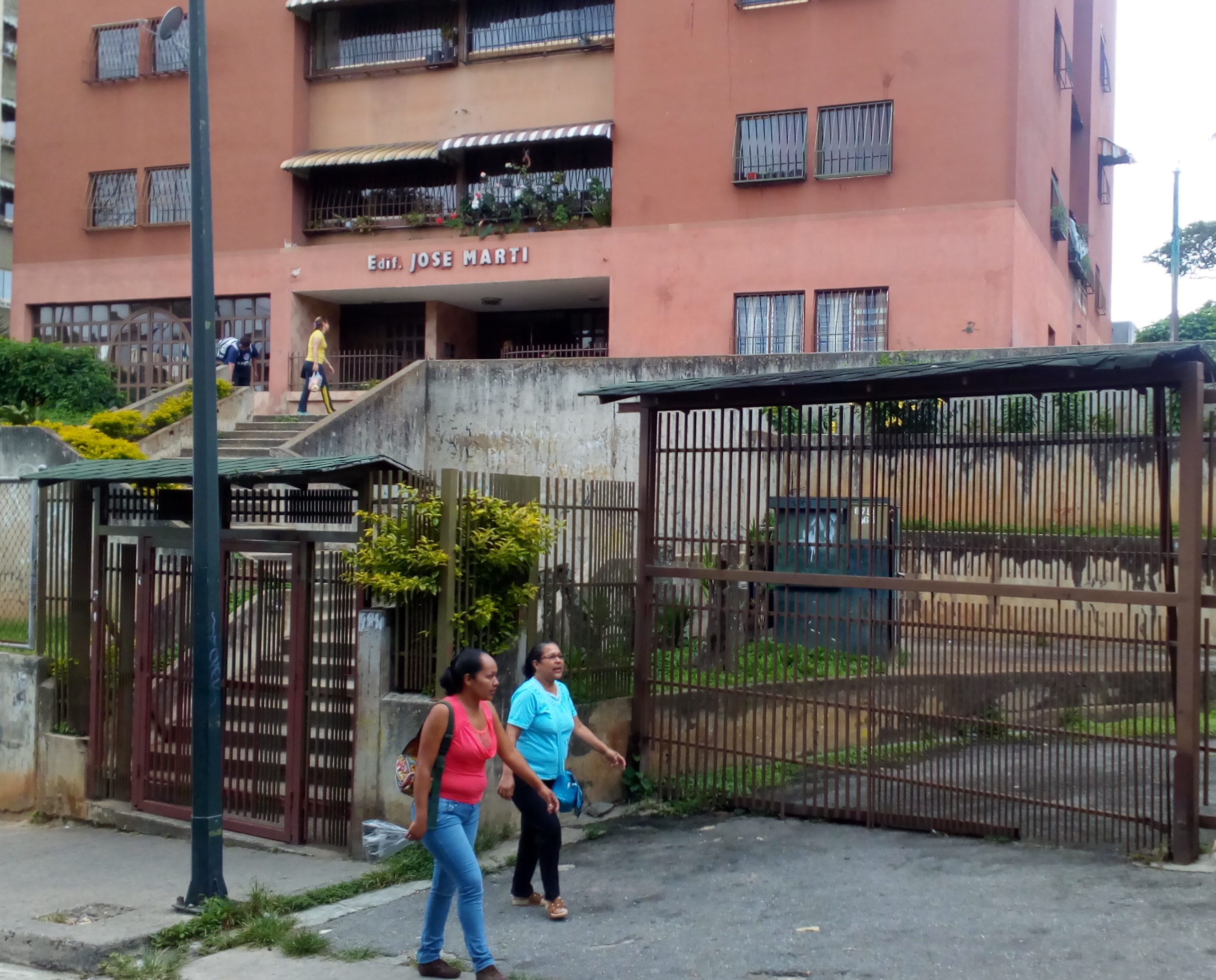 Defienden obras en pozo subterráneo