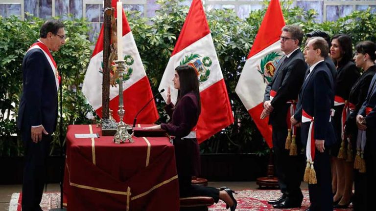 Joven economista y un disidente en nuevo gabinete de Perú