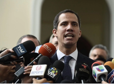 Guaidó: Trabajamos para que la medida de Adobe no afecte a los venezolanos