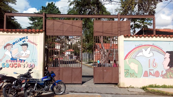 Déficit de docentes preocupa  a representantes de UE Paraguay