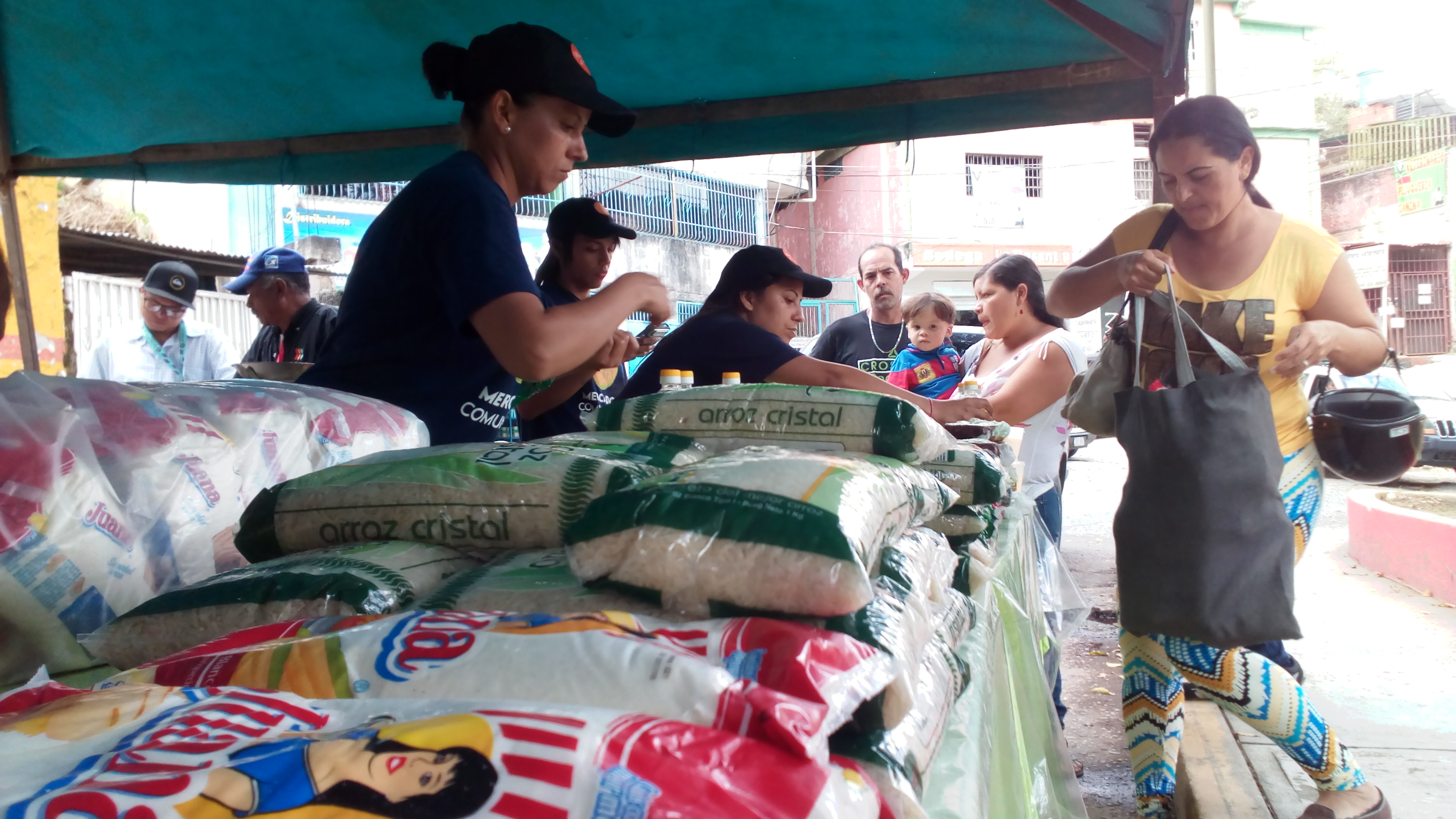 Venden comida a 800  familias de El Rincón