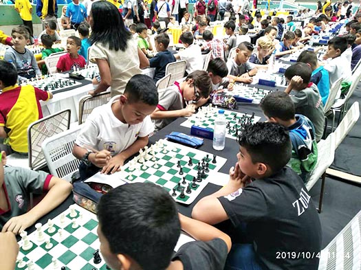 VI Festival de Ajedrez Escolar se desarrolla en el gimnasio Papá Carrillo