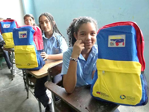 Entregaron 337 kits en la UEE Creación Guacarapa