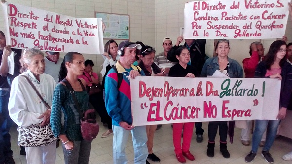 Protestan pacientes oncológicos en el Victorino Santaella