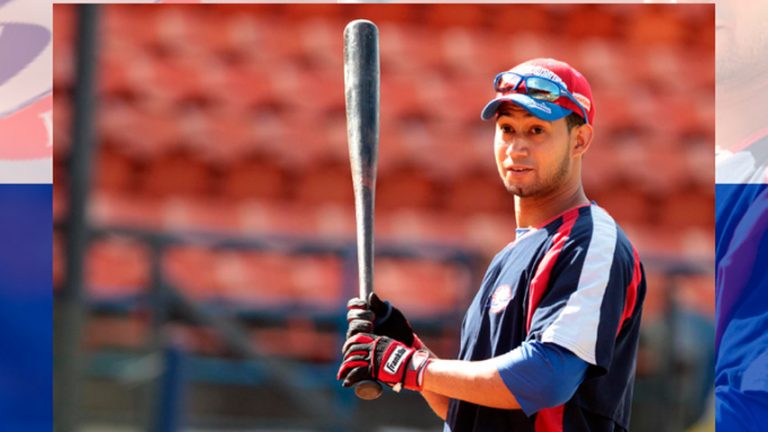 Renny Osuna nuevo manager de Los Tiburones