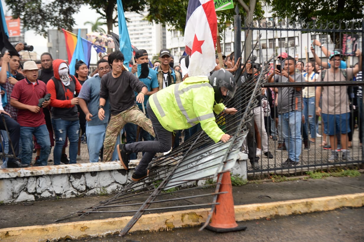 Panamá: Protestas contra reformas constitucionales en la Asamblea Nacional