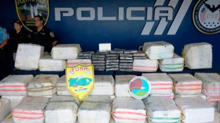 Policía de Puerto Rico decomisa mayor cargamento de cocaína en su historia
