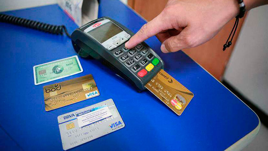 Afirman que aumento de tarjetas de crédito «estimulará» poder adquisitivo