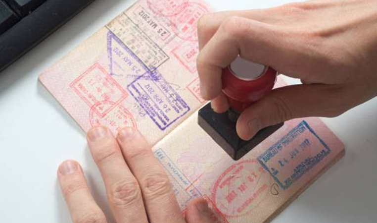 En República Dominicana exigirán visa de turista a Venezolanos - Diario  Avance