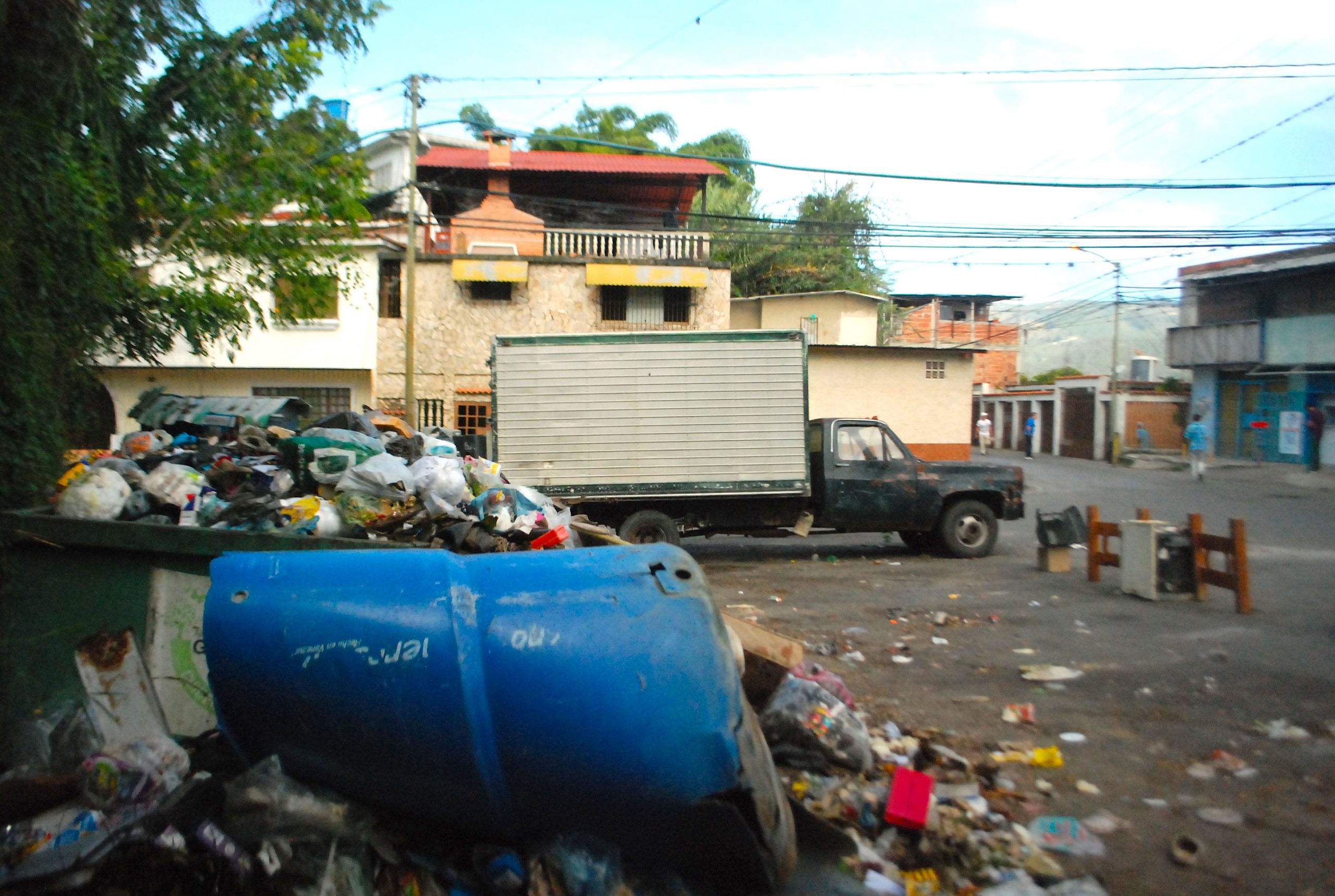 El Vigía se hunde en basura