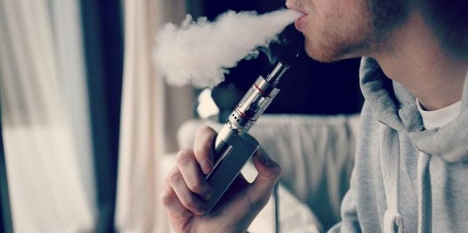 Estados Unidos anunció la prohibición parcial de los cigarros electrónicos aromatizados o de sabores