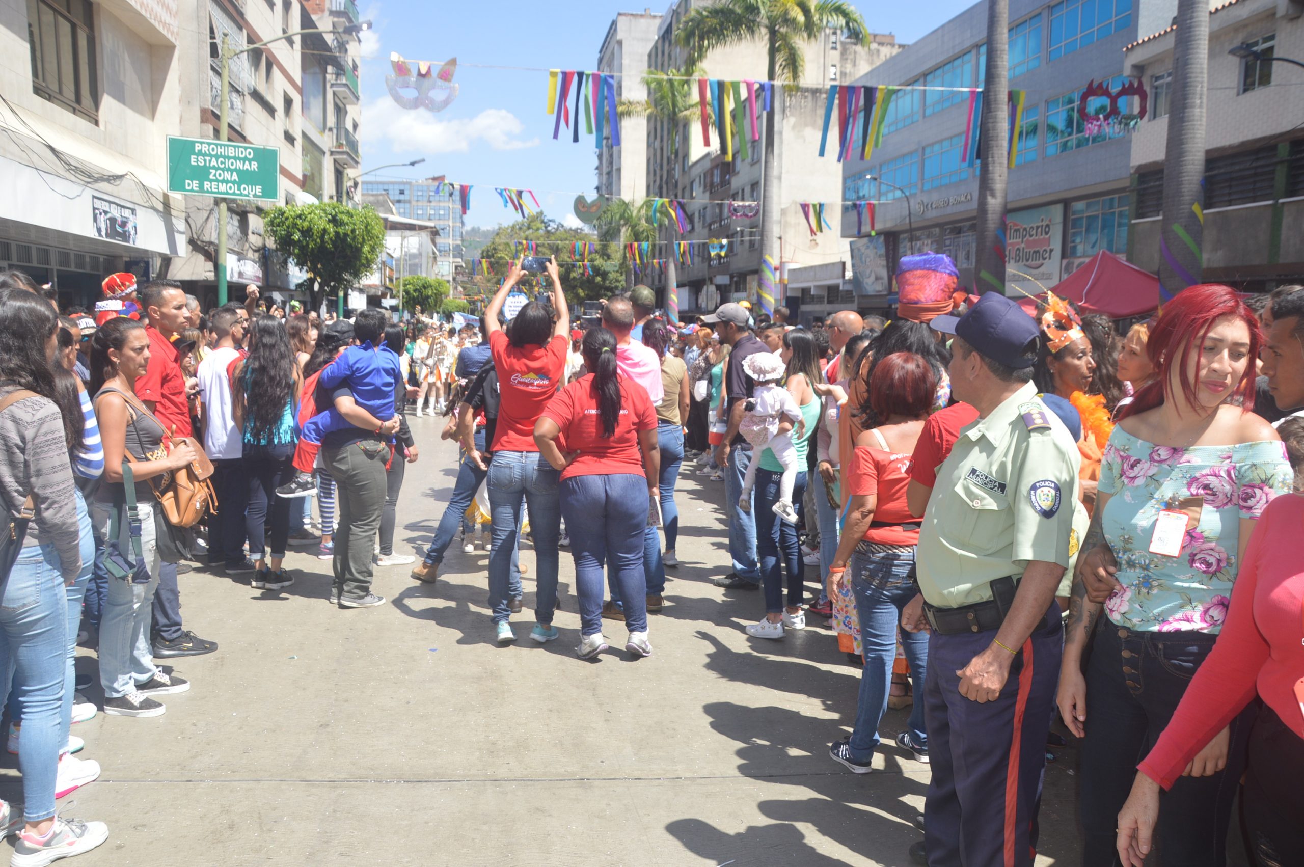 Más de 120 funcionarios de  Poliguaicaipuro activos en Carnavales