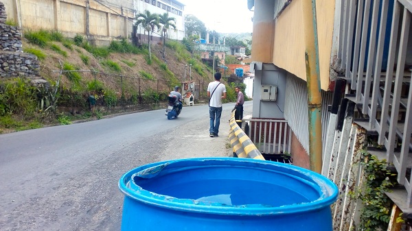 En la parte baja de Barrio Miranda no llega el agua