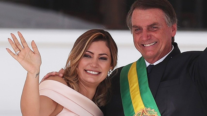 Esposa de Bolsonaro dio positivo a Covid-19