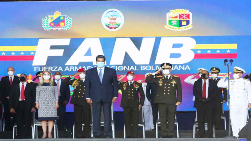 Maduro ratificó a Padrino López como ministro de Defensa