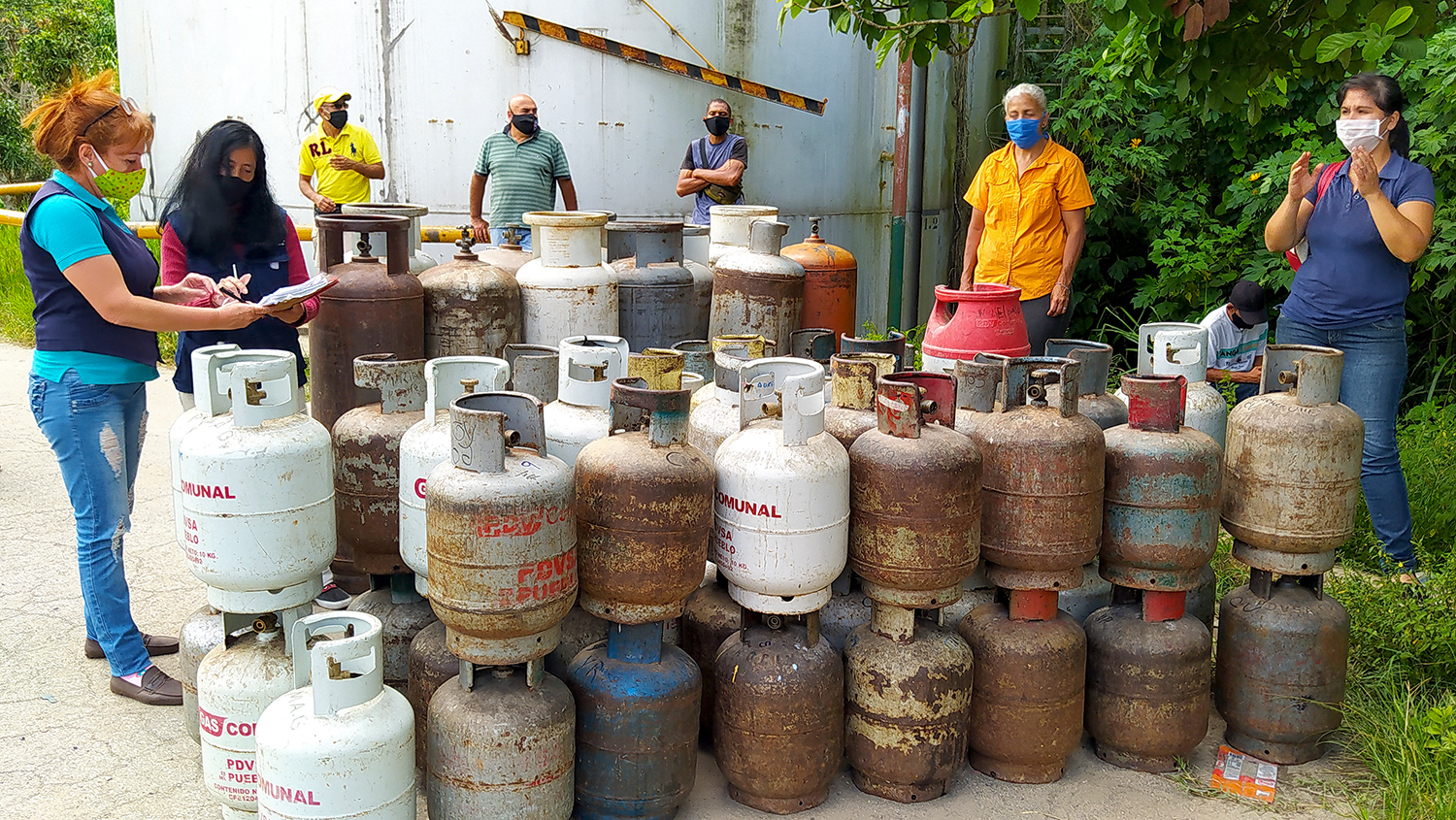 Fueron dotados de gas doméstico planteles y casas de alimentación