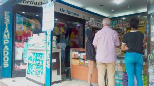 negocio de unifomes y comida