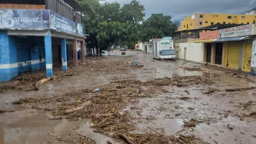 Desbordamiento del río El Limón deja al menos 100 viviendas afectadas