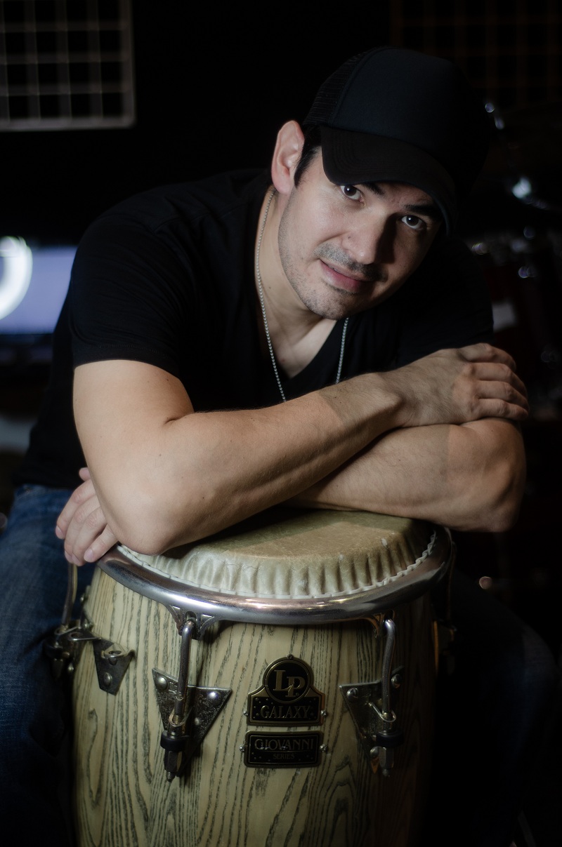 Alex Flórez demuestra su versatilidad en la industria musical