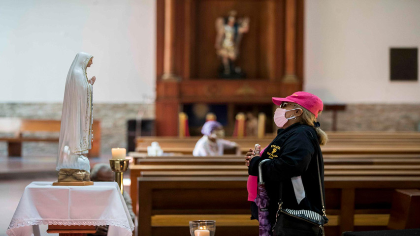 Iglesia Católica de Nicaragua vuelve a recibir a feligreses en las misas