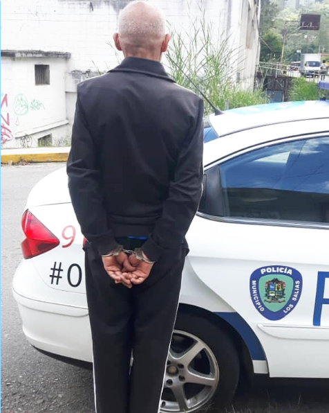 Preso militar retirado tras darle una golpiza a su pareja