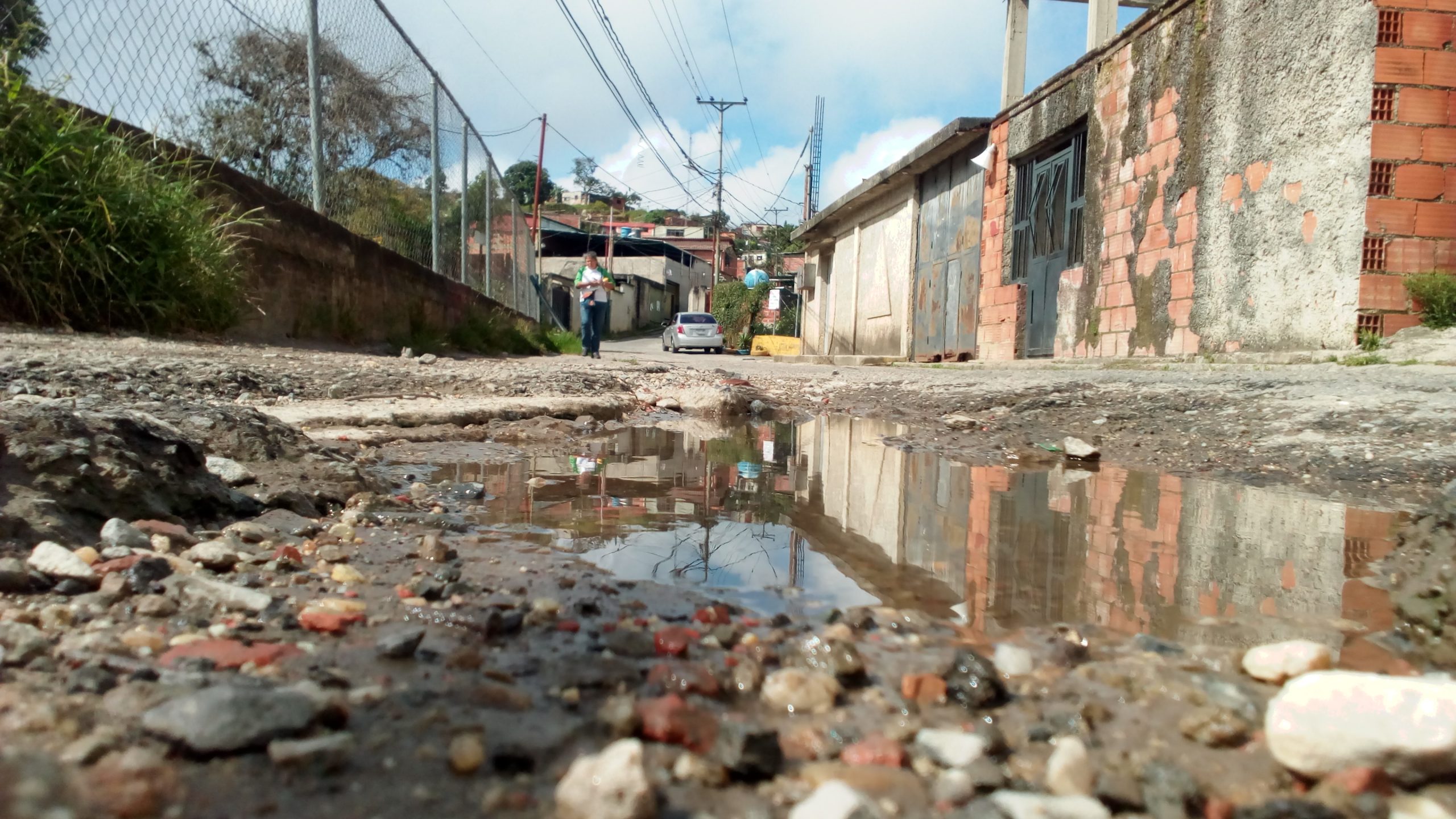 Vialidad de El Estanque va de mal en peor