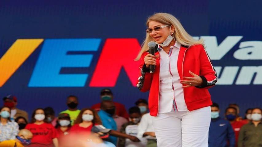 Cilia Flores destaca «confiabilidad» del proceso electoral