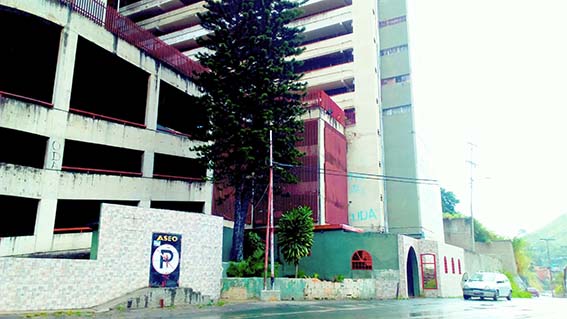 Agilizan restitución de telefonía e internet en residencias Río Arriba