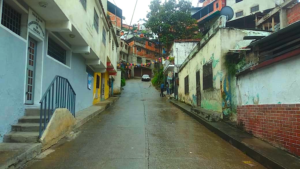Delincuentes tienen azotados a habitantes del segundo callejón Vargas
