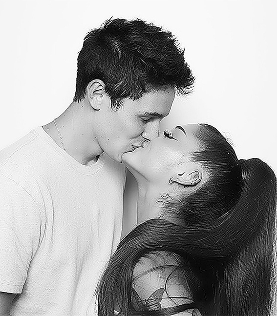 Ariana Grande se compromete