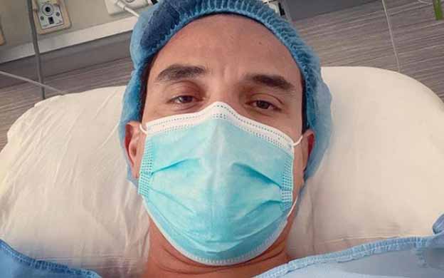 Operan a Silvestre Dangond con urgencia de la úlcera
