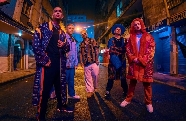 Piso 21 y Maluma lanzan “Más de la una”