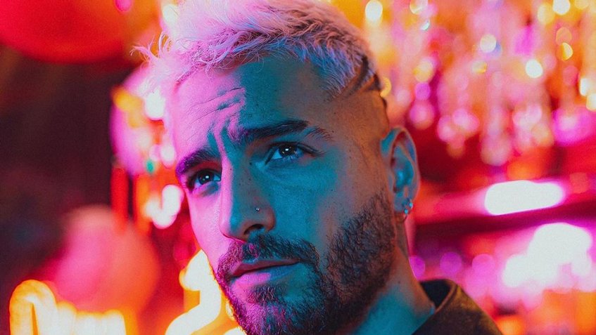 Maluma en portada de la revista ELLE