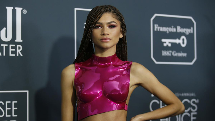 Zendaya se sumerge en el caos del amor
