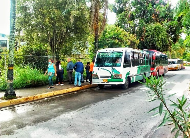 Amplian horario de transporte público durante radicalización