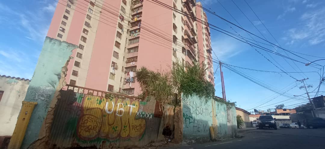 El hampa acecha en Residencias Miraflores