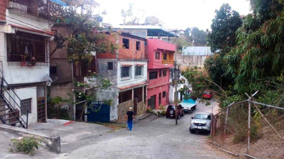Van para tres meses sin gas en la comunidad Jardín de Guaicaipuro
