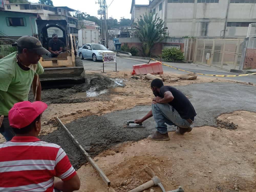 Tapan huecos tras reparaciones de tuberías