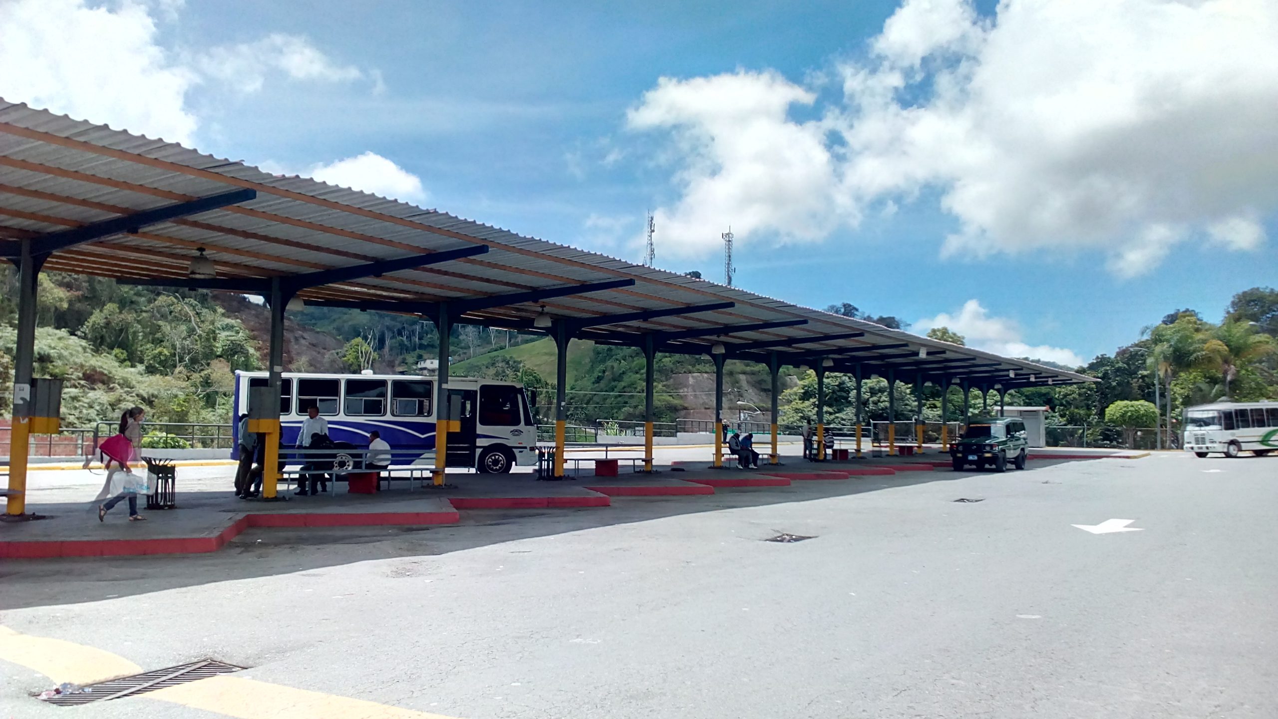 Suspenden rutas interurbanas