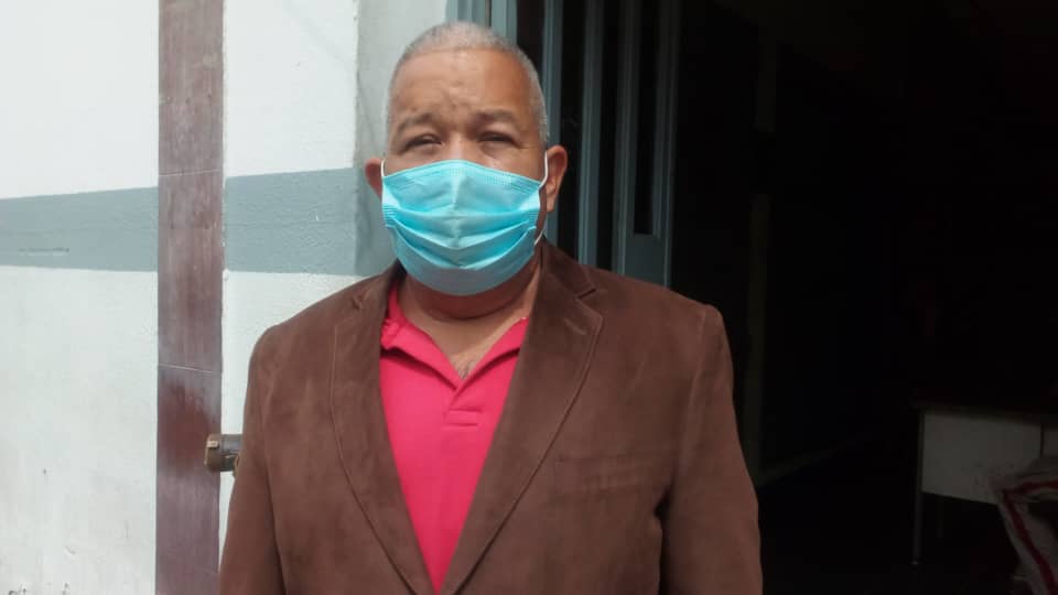 Cinco detenidos por golpiza y atraco a presidente de la Junta Electoral