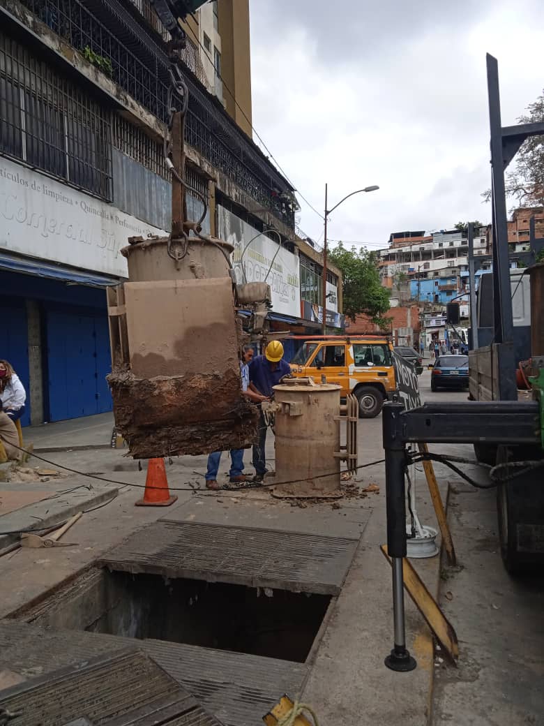 Corpoelec cambió transformador en la Bertorelli Cisneros