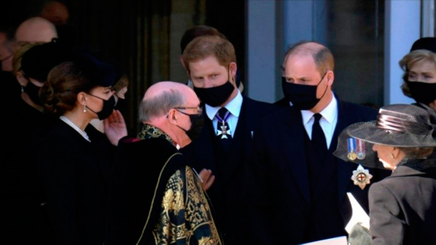 Guillermo y Enrique se reencuentran en el funeral de su abuelo